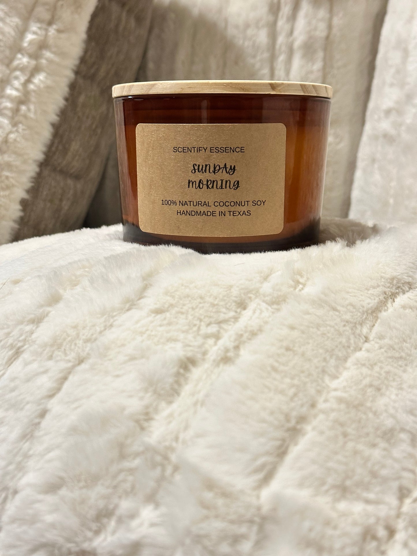 Sunday Morning Luxury Candle – Saffron, Jasmine & Amberwood Blend